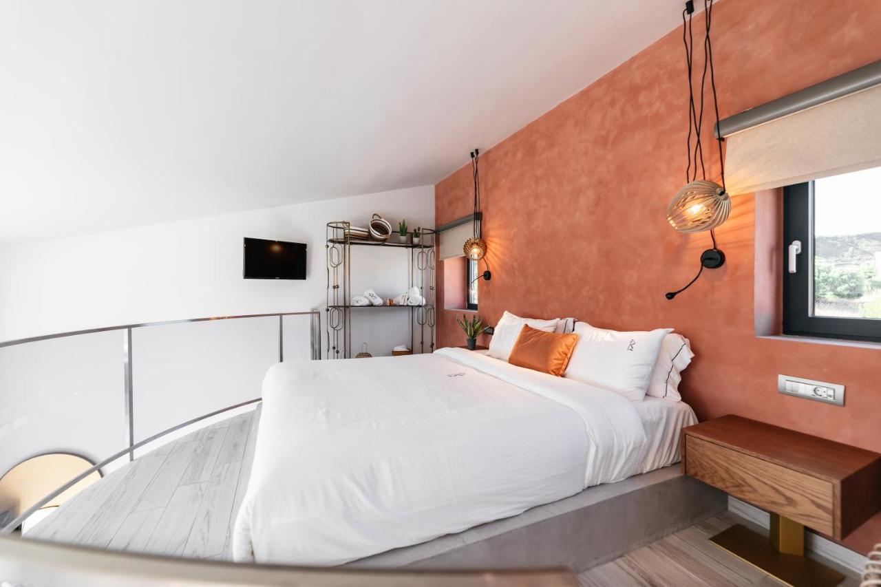 Cocooning Suites By Blue Carpet Pefkochori Exterior photo