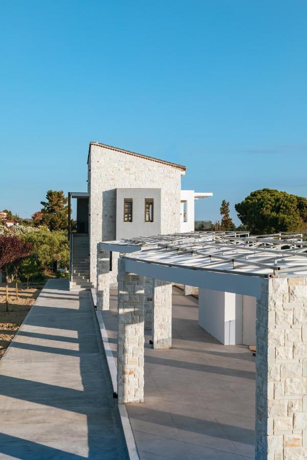 Cocooning Suites By Blue Carpet Pefkochori Exterior photo