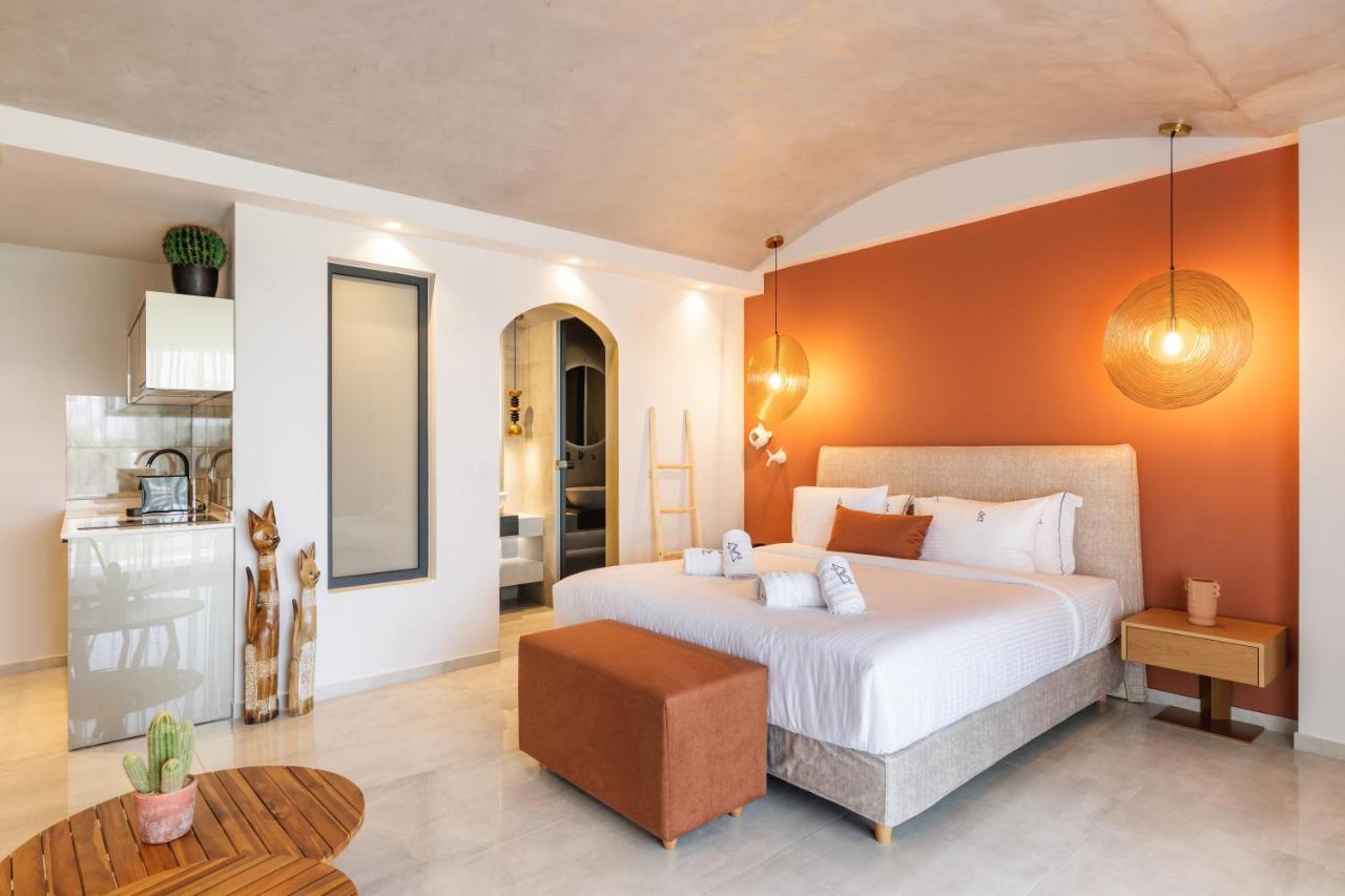 Cocooning Suites By Blue Carpet Pefkochori Exterior photo